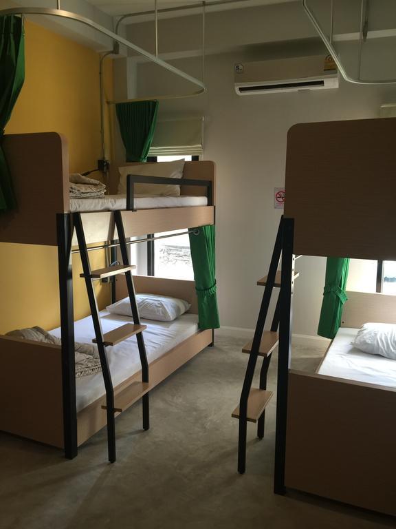 Bed@Town Hostel Bangkok Exteriör bild