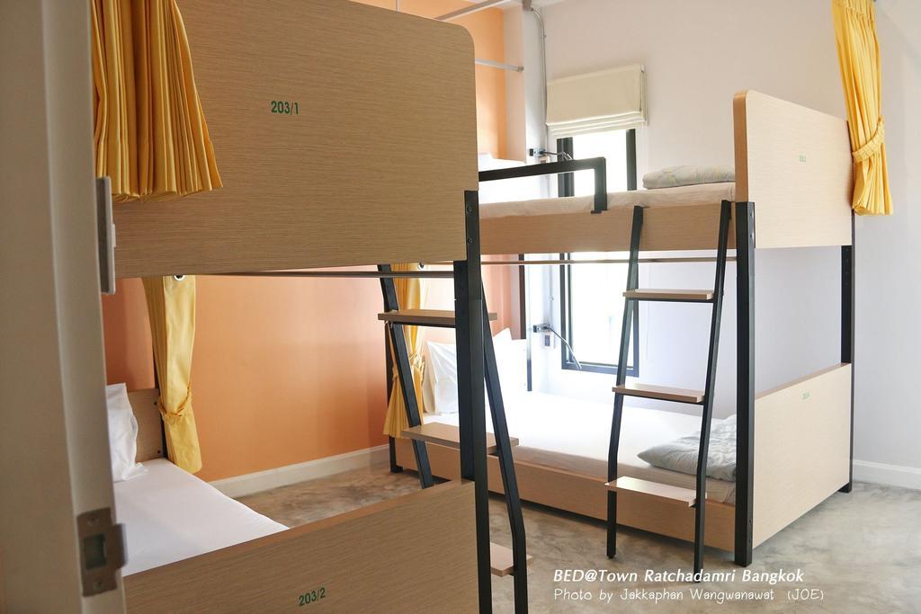 Bed@Town Hostel Bangkok Exteriör bild